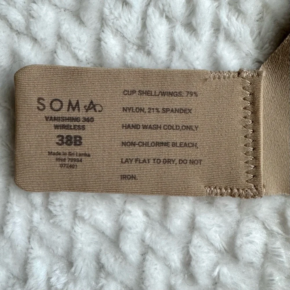 Soma Vanishing 360 Wireless Bra 38B Beige Back Closure Seamless Smoothing